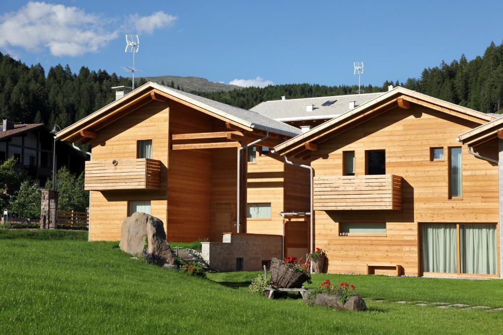 Baita Aurora Aparthotel Predazzo Buitenkant foto