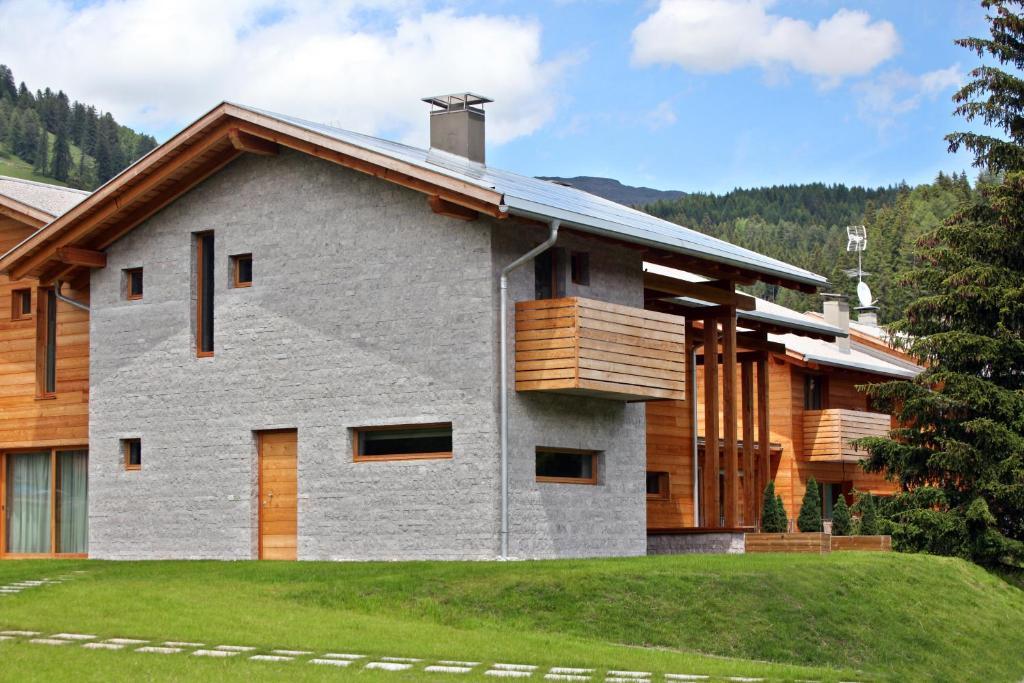 Baita Aurora Aparthotel Predazzo Buitenkant foto