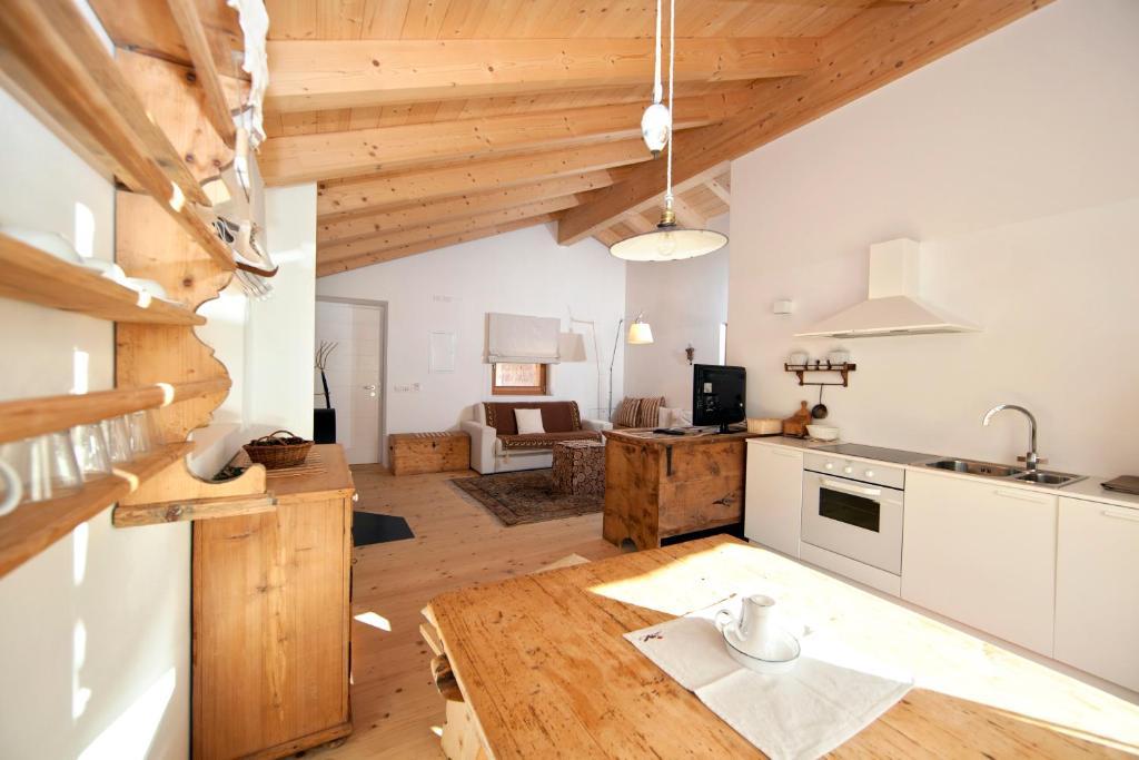 Baita Aurora Aparthotel Predazzo Kamer foto